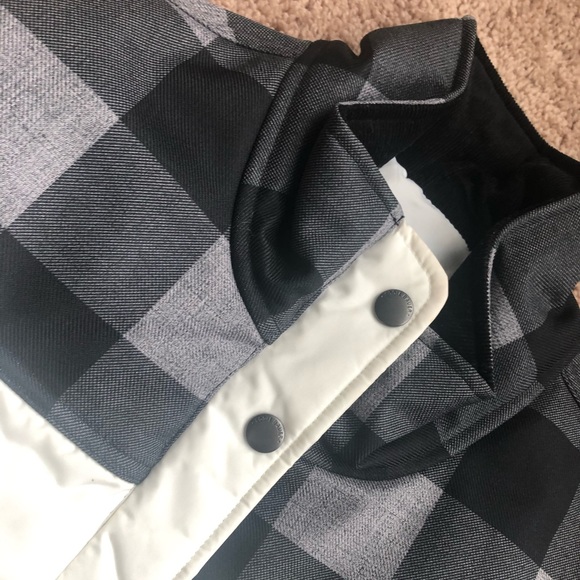 Eddie Bauer Buffalo Plaid Vest - Size Medium - Picture 4 of 4